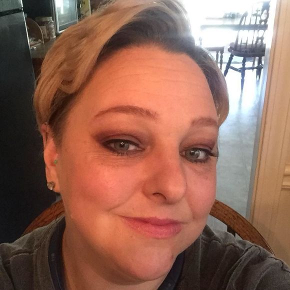 Meet your Posher, Tawana - Picture 1 of 1